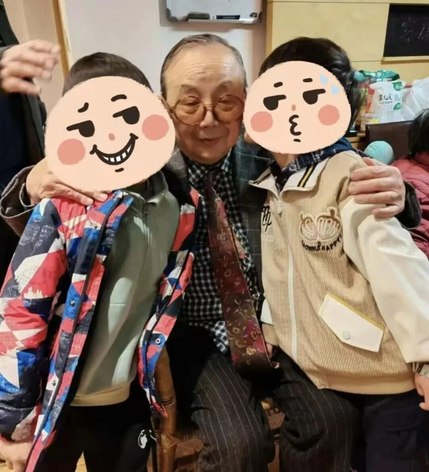 苏州儿科洪庆成名医工作室落户国医堂相城店,开启中医惠民新局(图2) 苏州儿科洪庆成名医工作室落户国医堂相城店,开启中医惠民新局(图2)